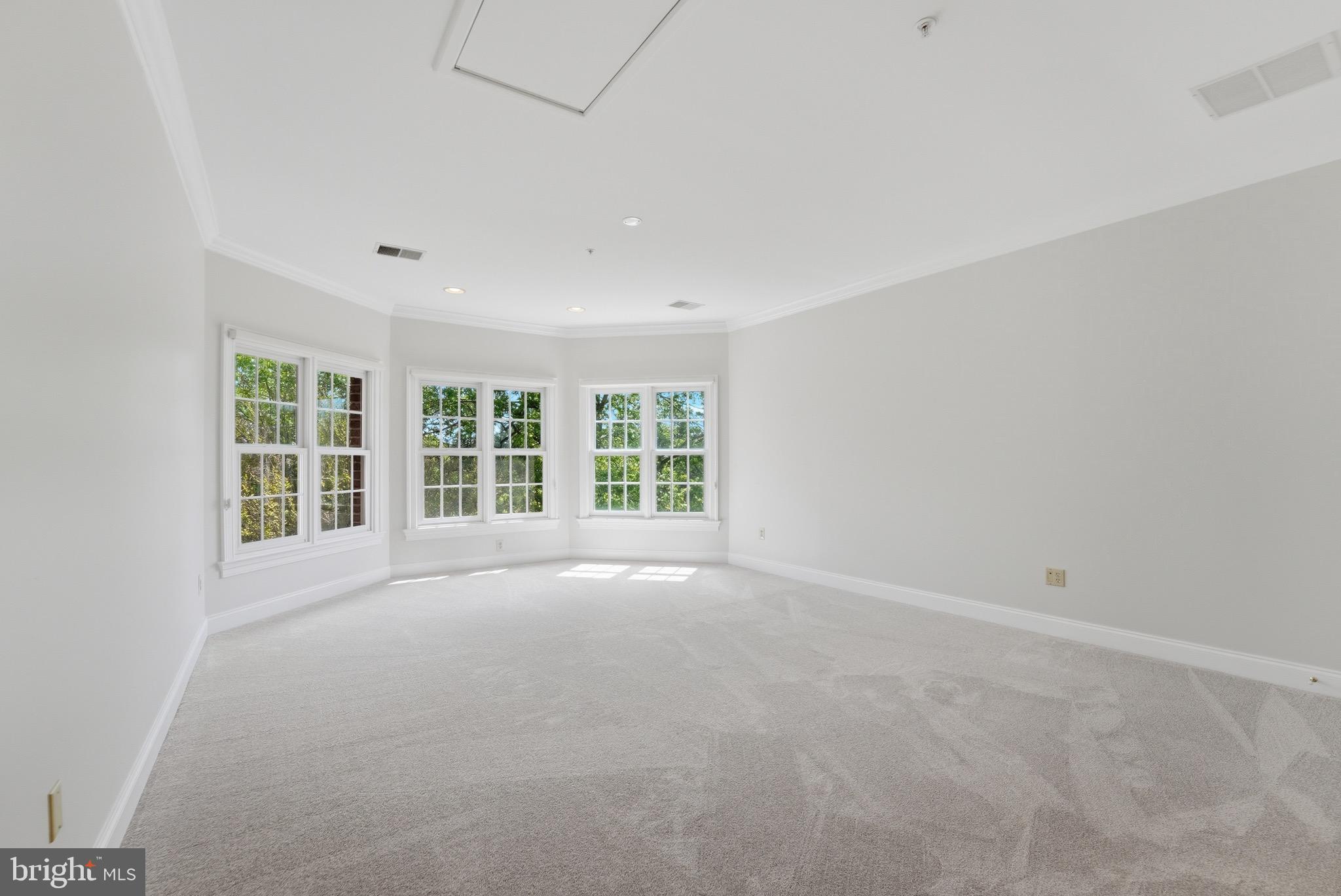 WOODMORE - Residential