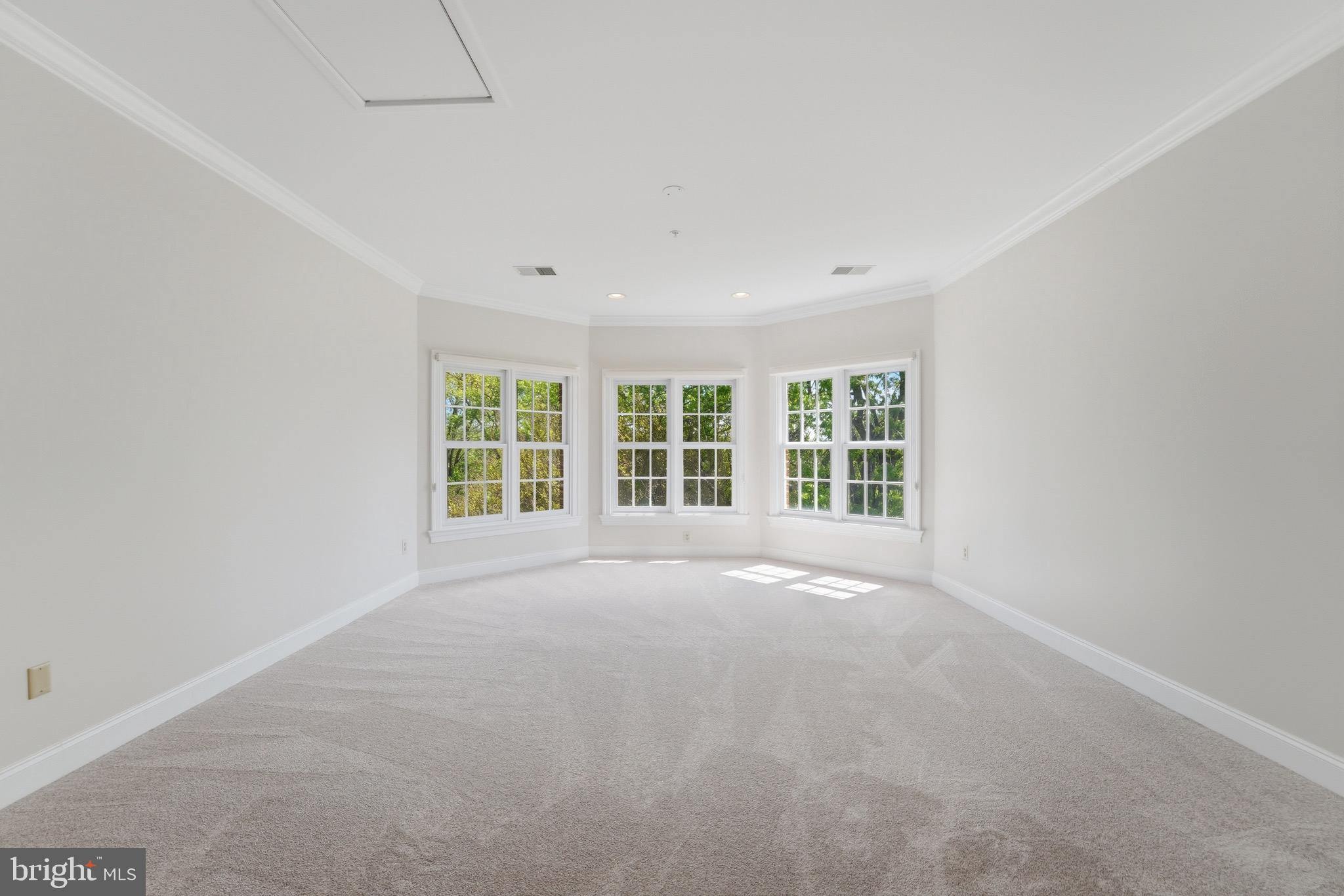 WOODMORE - Residential