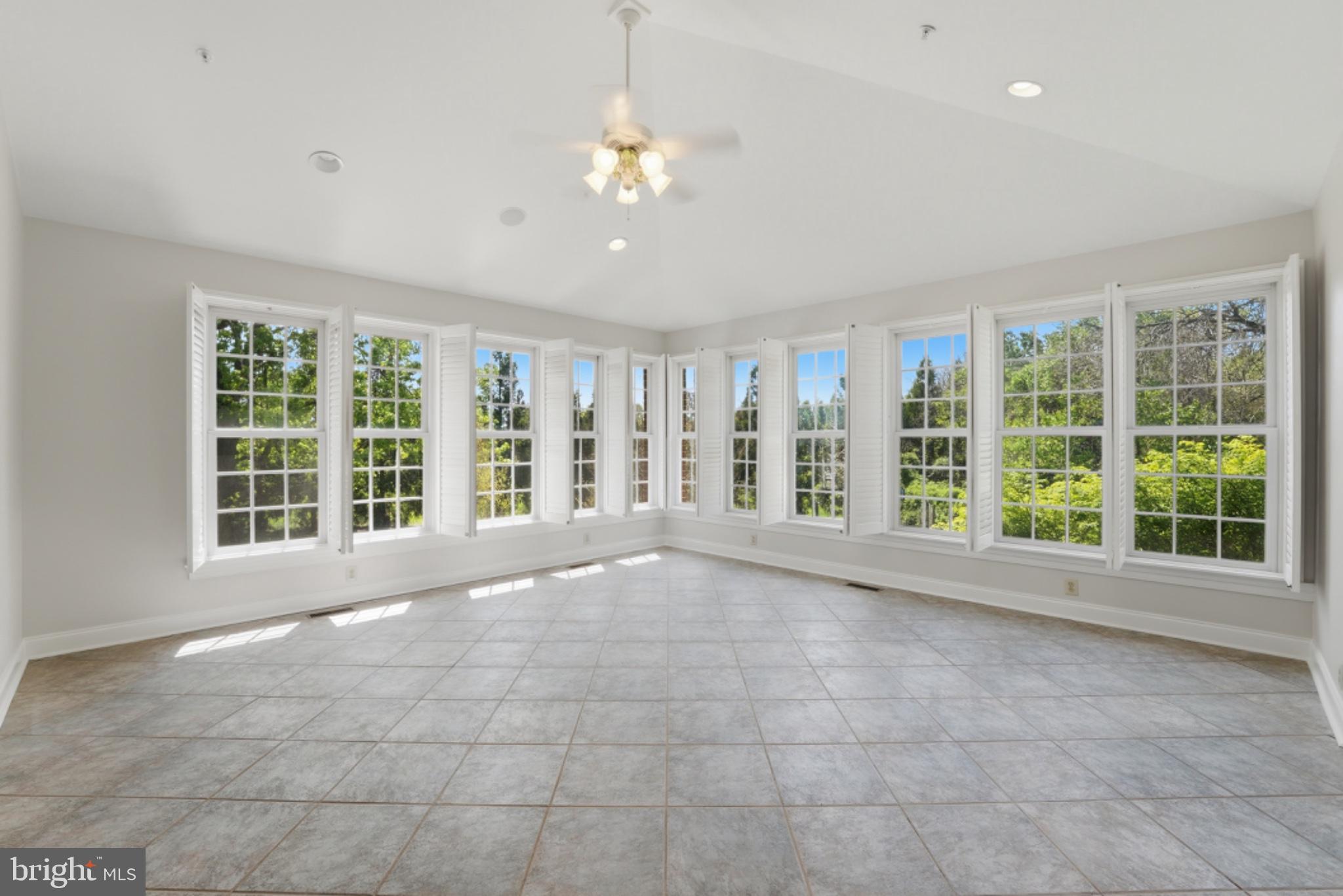 WOODMORE - Residential