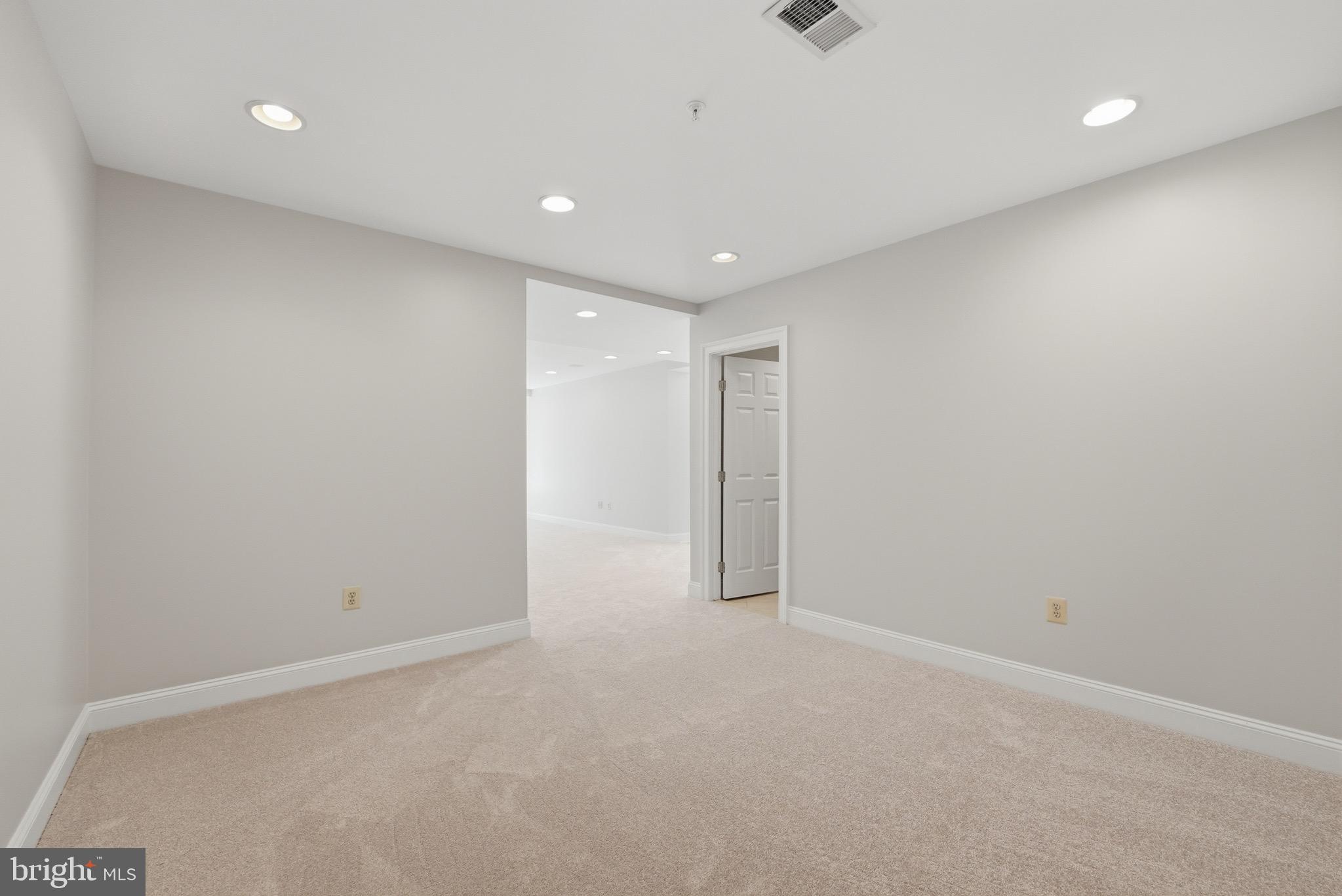 WOODMORE - Residential