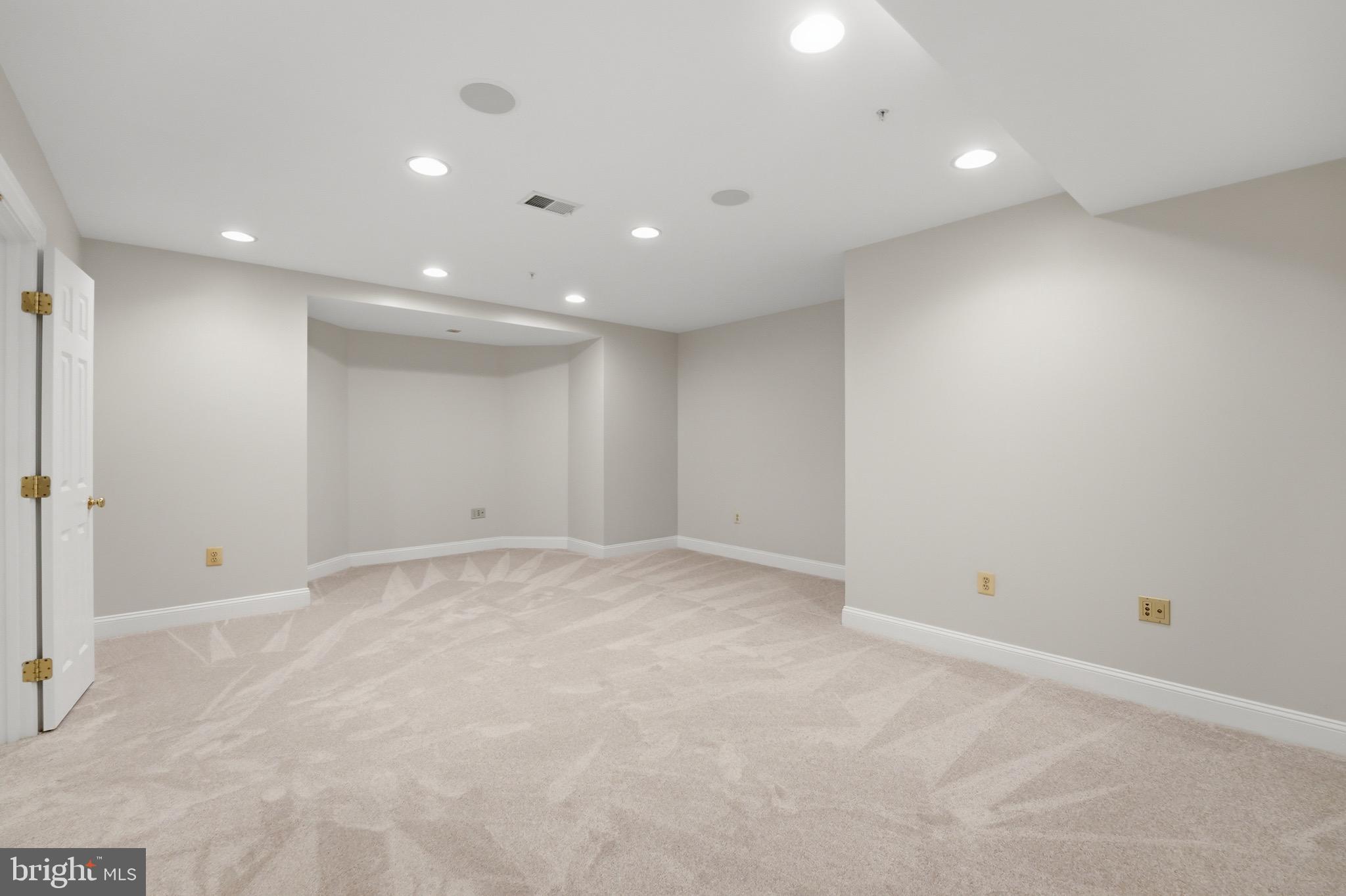 WOODMORE - Residential