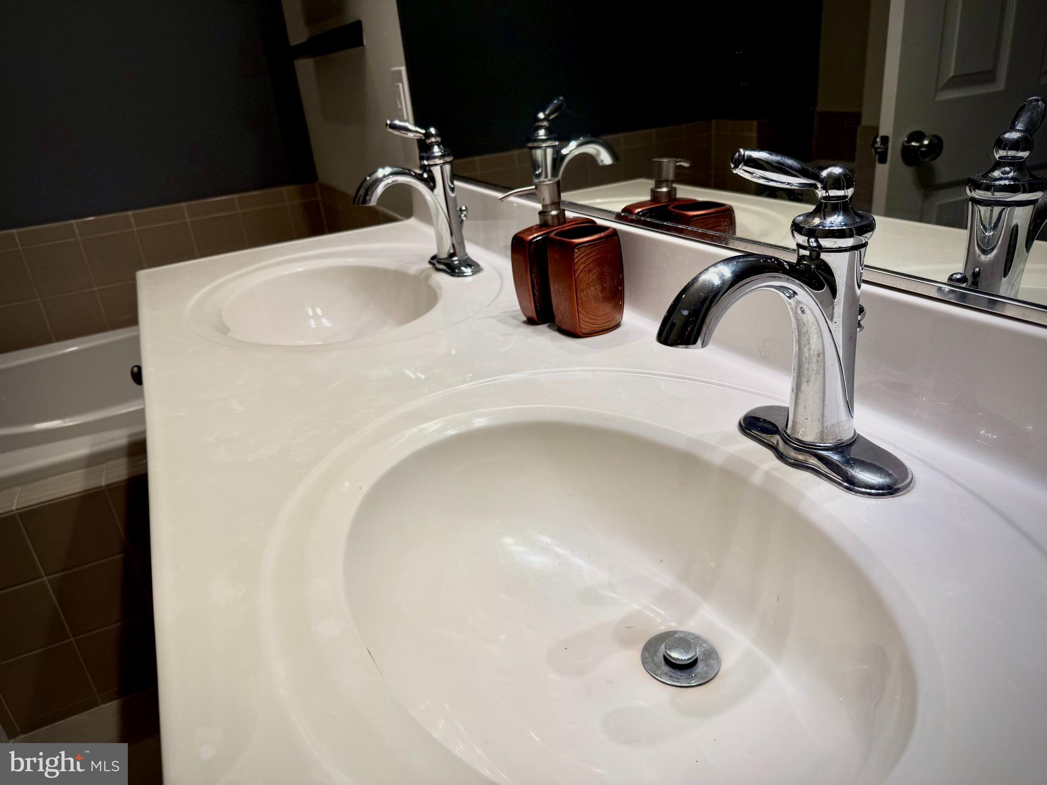 BRAMBLETON LANDBAY 2 - Residential Lease