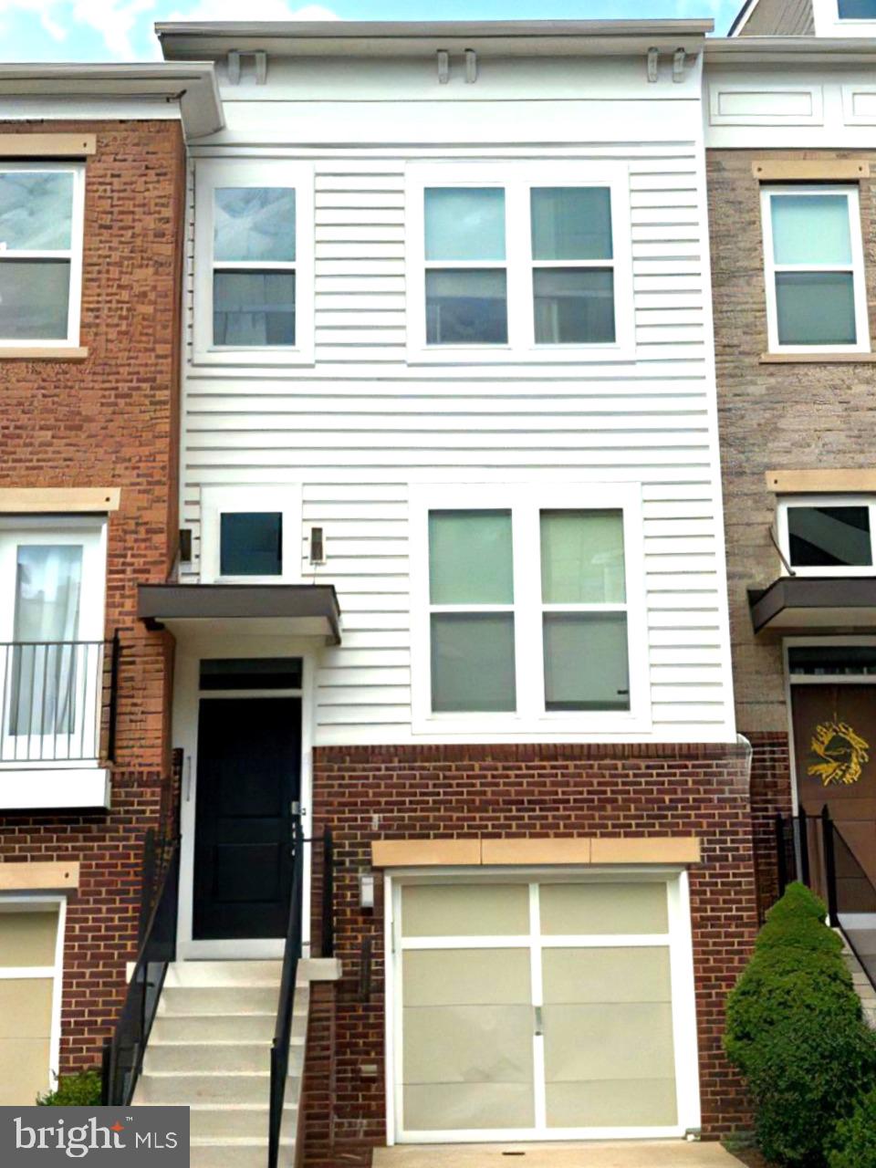 BRAMBLETON LANDBAY 2 - Residential Lease