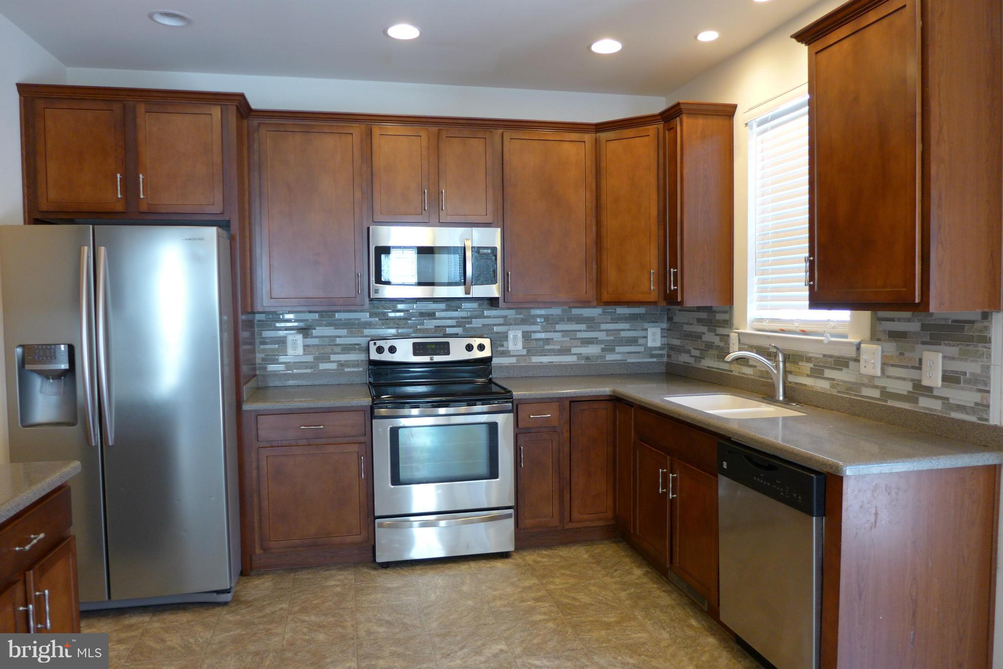 FIVE BUOYS AT ROCK CREEK - Residential Lease