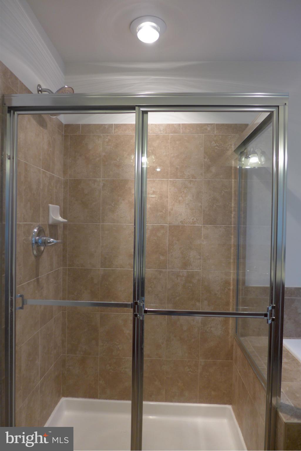 FIVE BUOYS AT ROCK CREEK - Residential Lease