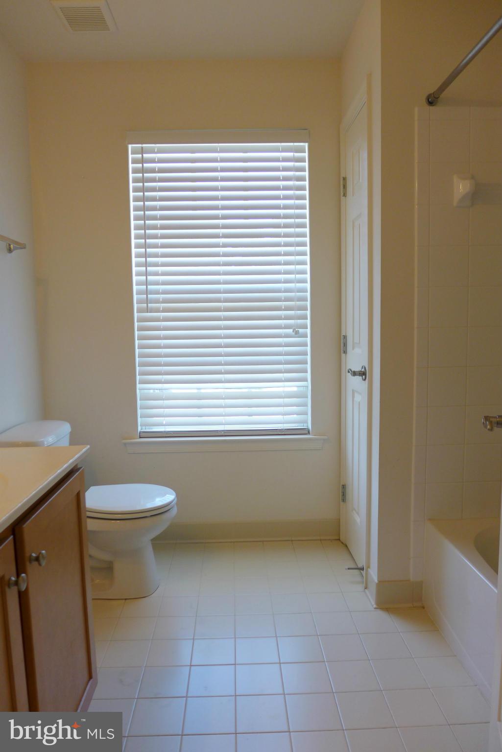 FIVE BUOYS AT ROCK CREEK - Residential Lease