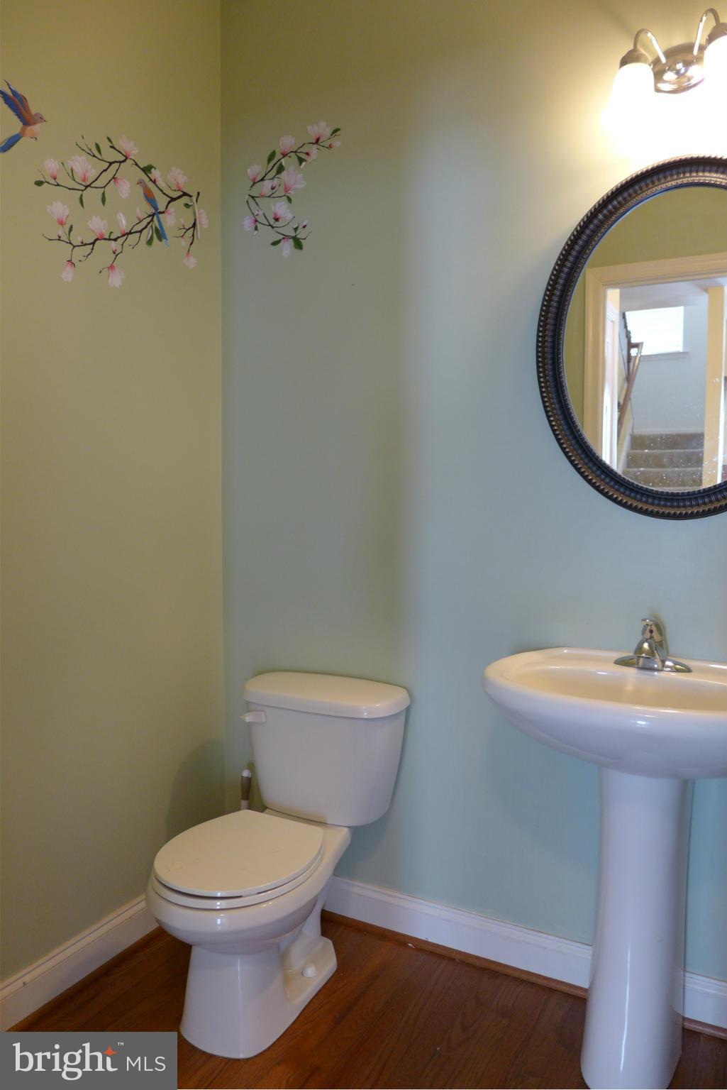 FIVE BUOYS AT ROCK CREEK - Residential Lease