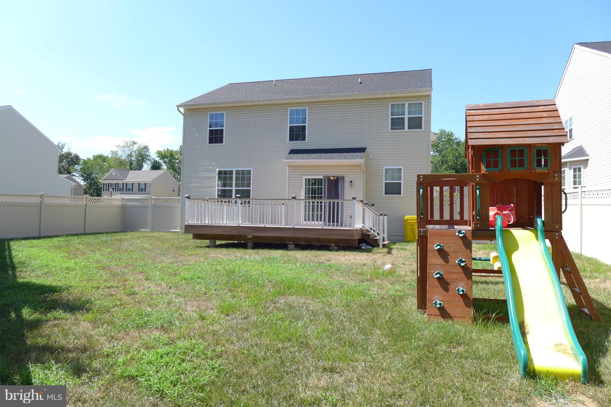 FIVE BUOYS AT ROCK CREEK - Residential Lease