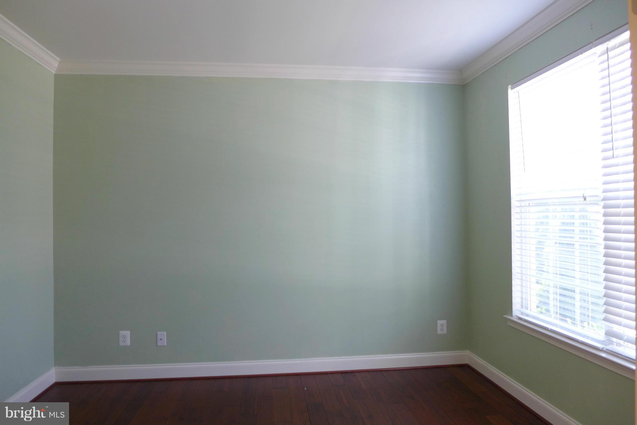 FIVE BUOYS AT ROCK CREEK - Residential Lease