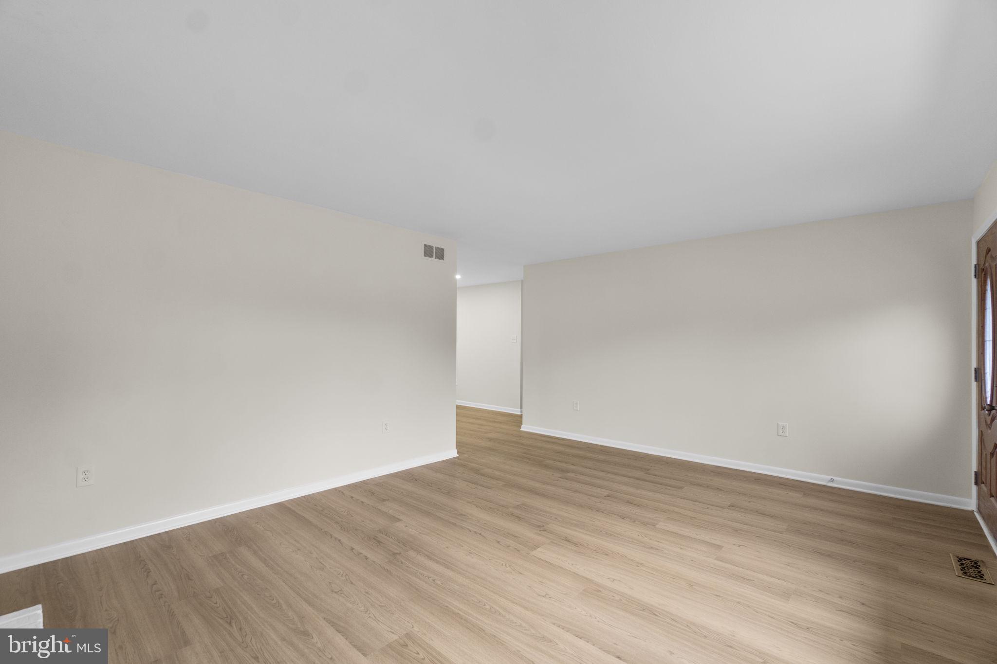 STRAWBRIDGE ESTATES - Residential
