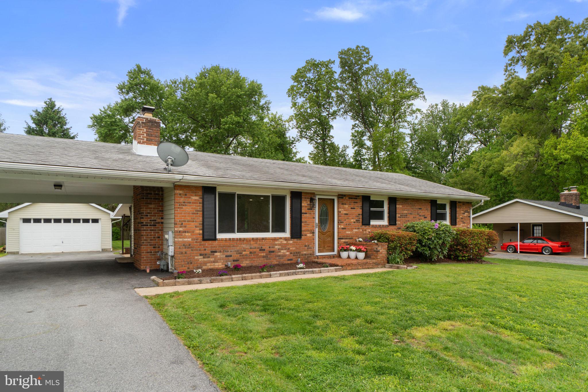 STRAWBRIDGE ESTATES - Residential