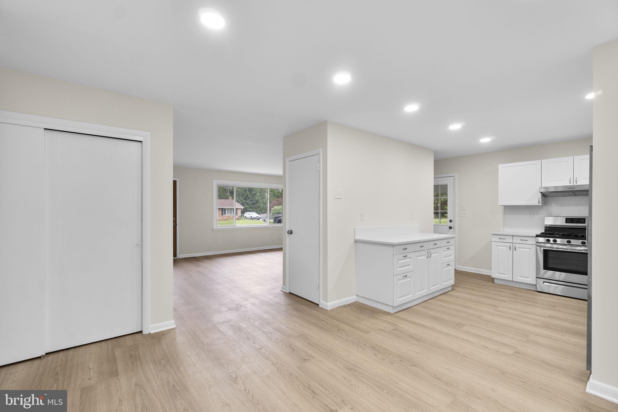STRAWBRIDGE ESTATES - Residential