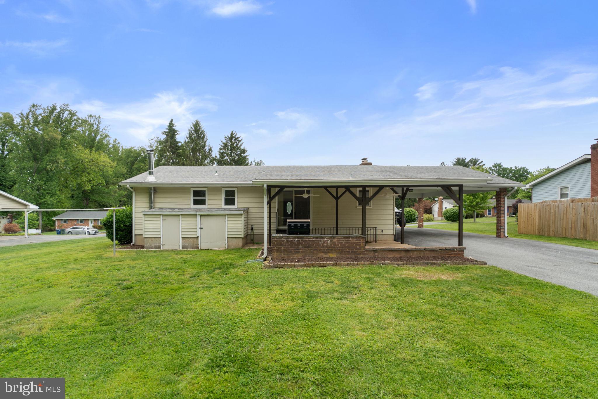 STRAWBRIDGE ESTATES - Residential