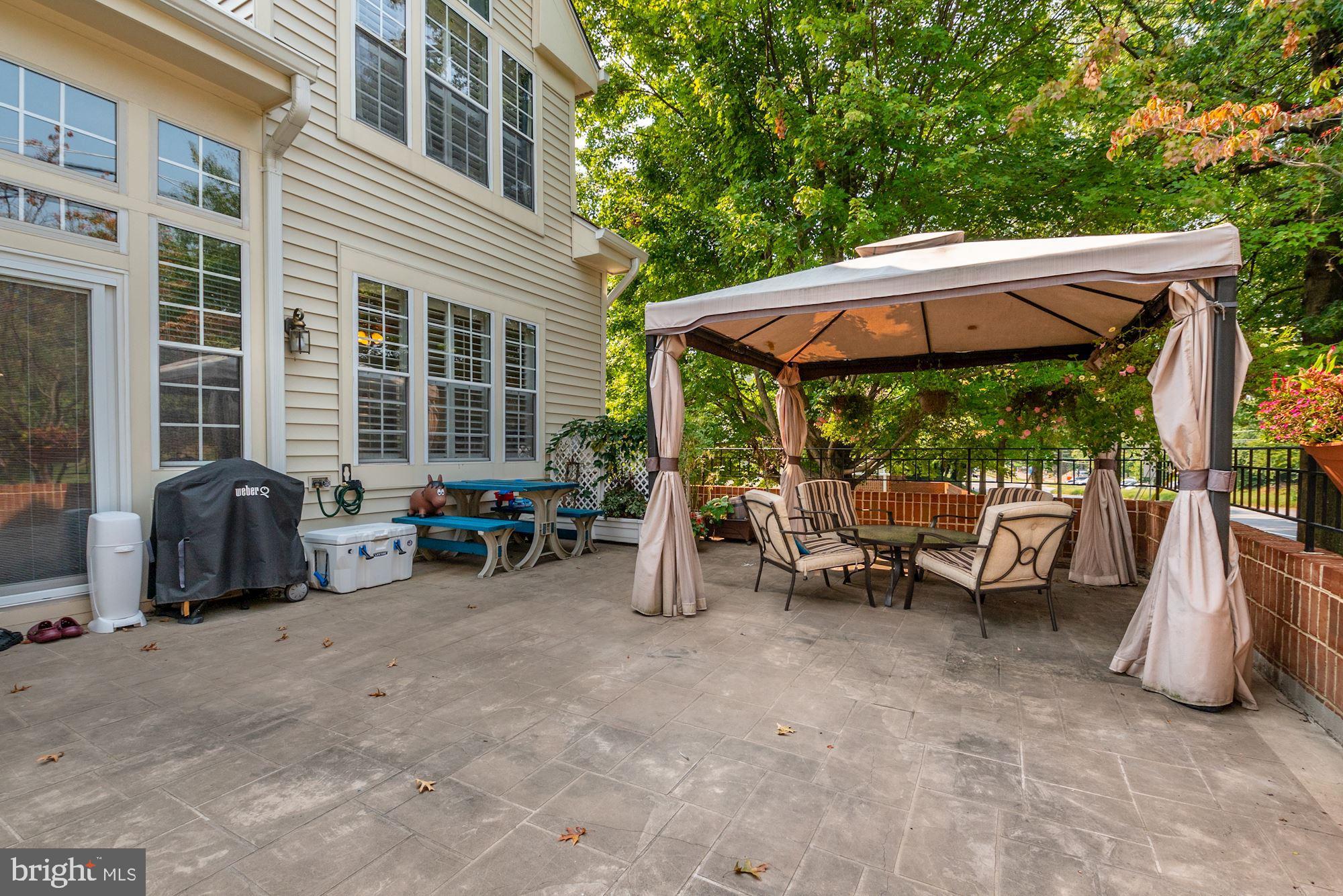 GATES OF WESTFALLS - Residential