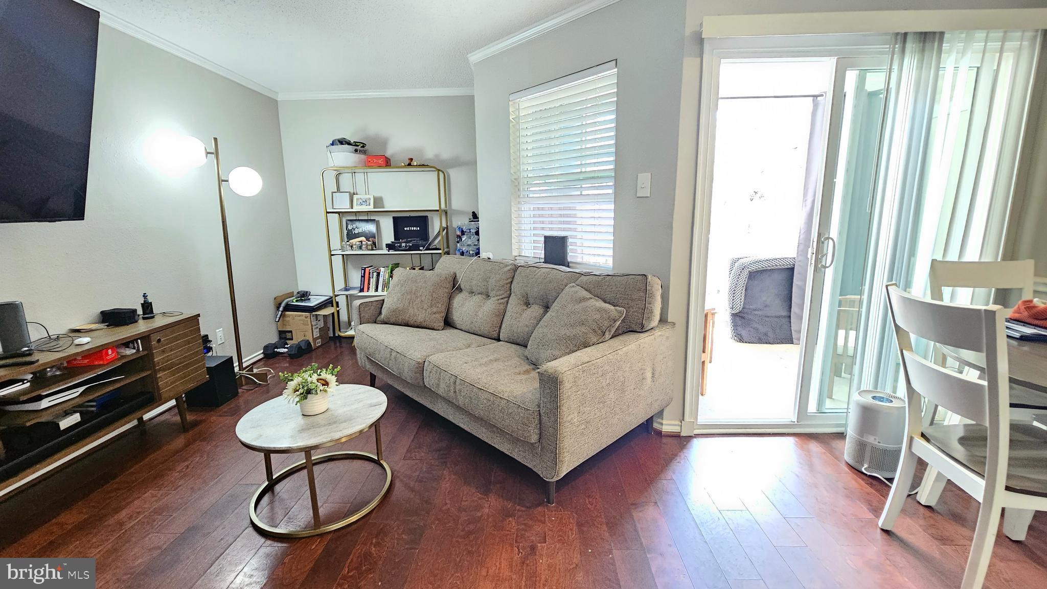 1524 LINCOLN WAY 214