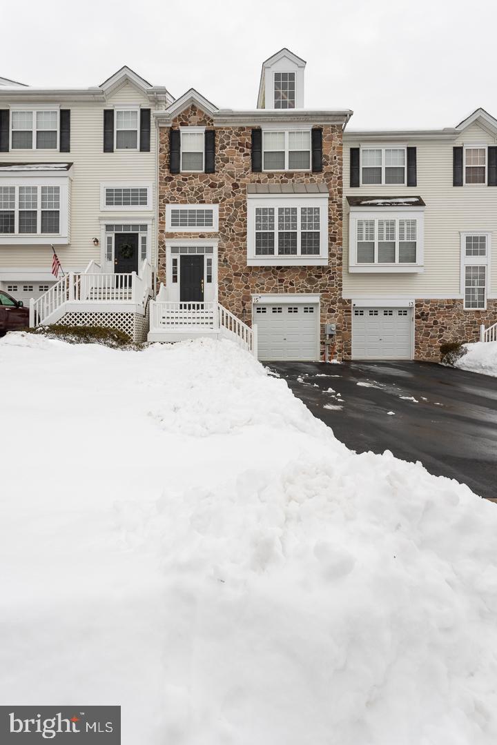 PROVIDENCE HILL - Residential