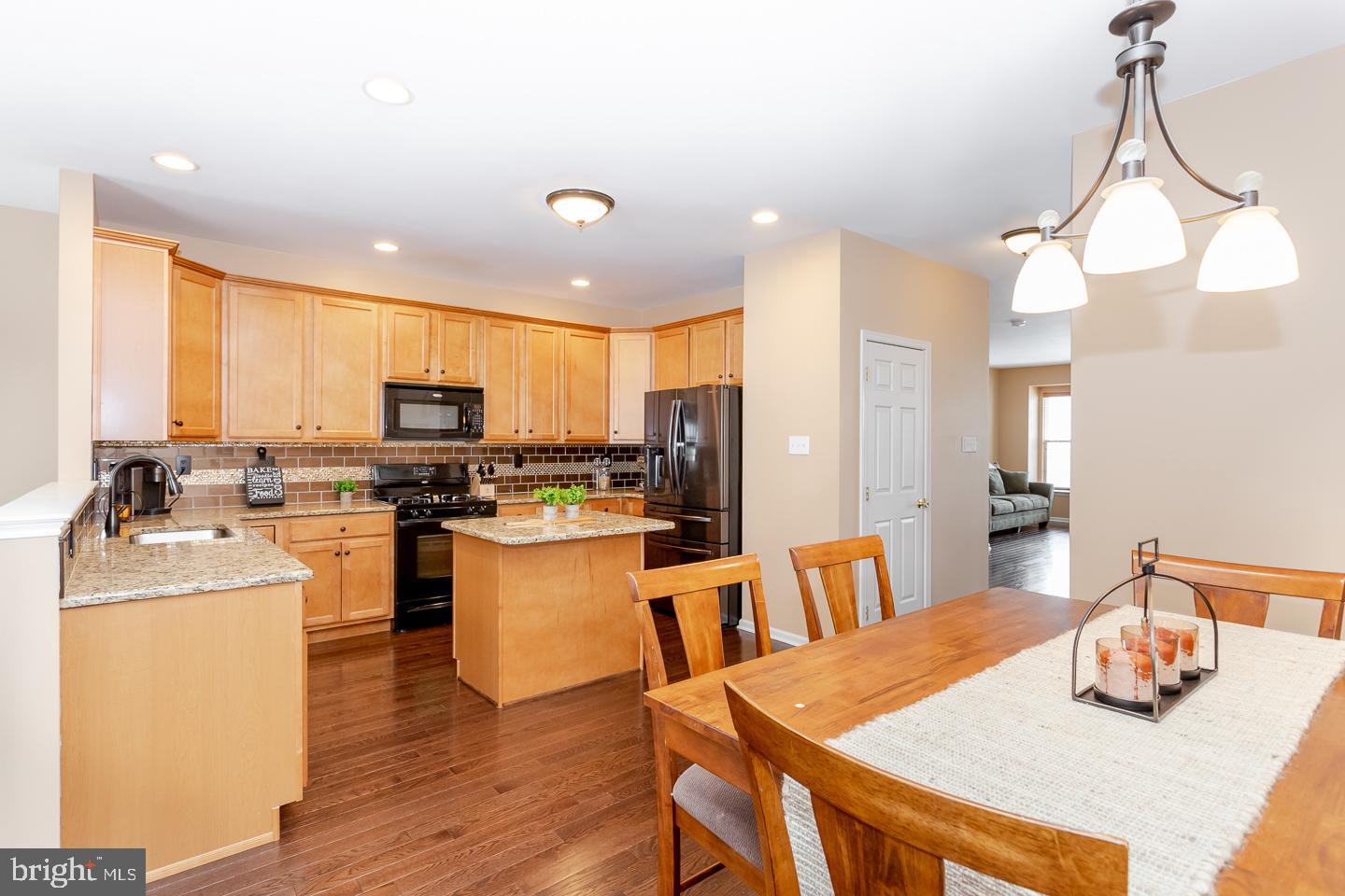 PROVIDENCE HILL - Residential