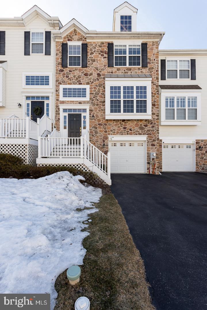 PROVIDENCE HILL - Residential