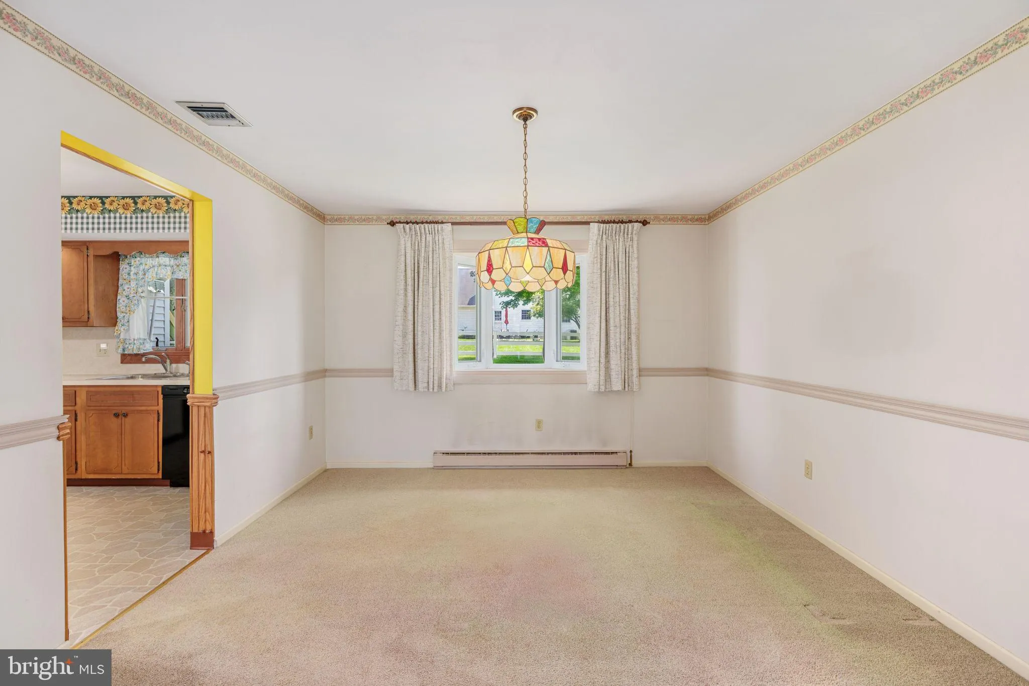 Easton, Pennsylvania 18045, United States, 3 Bedrooms Bedrooms, ,4 BathroomsBathrooms,Residential,Pending,158672