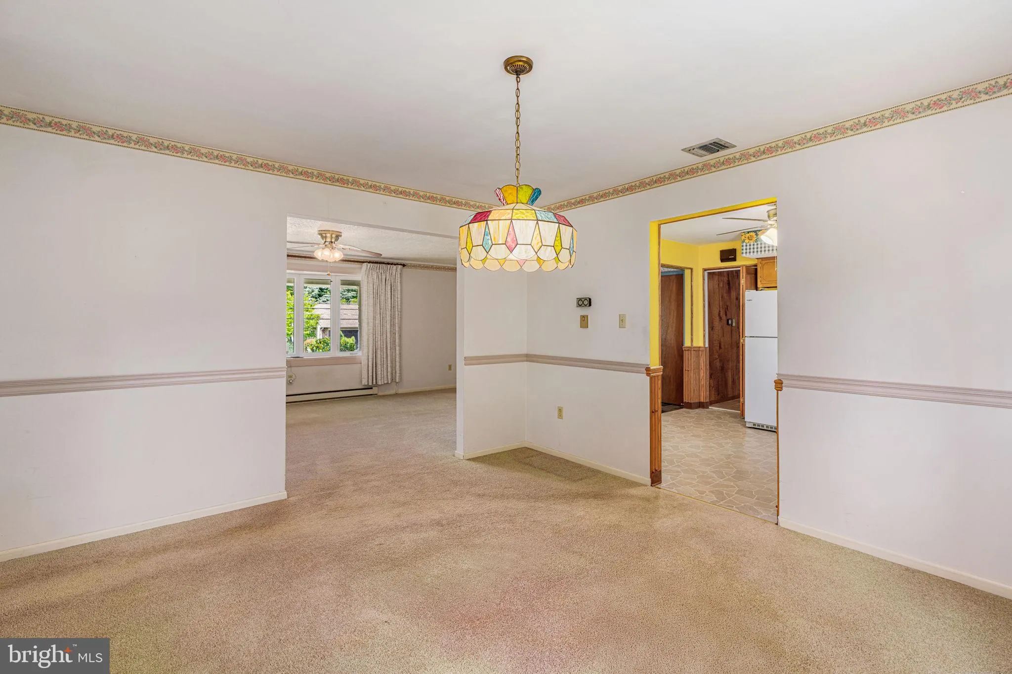 Easton, Pennsylvania 18045, United States, 3 Bedrooms Bedrooms, ,4 BathroomsBathrooms,Residential,Pending,158672