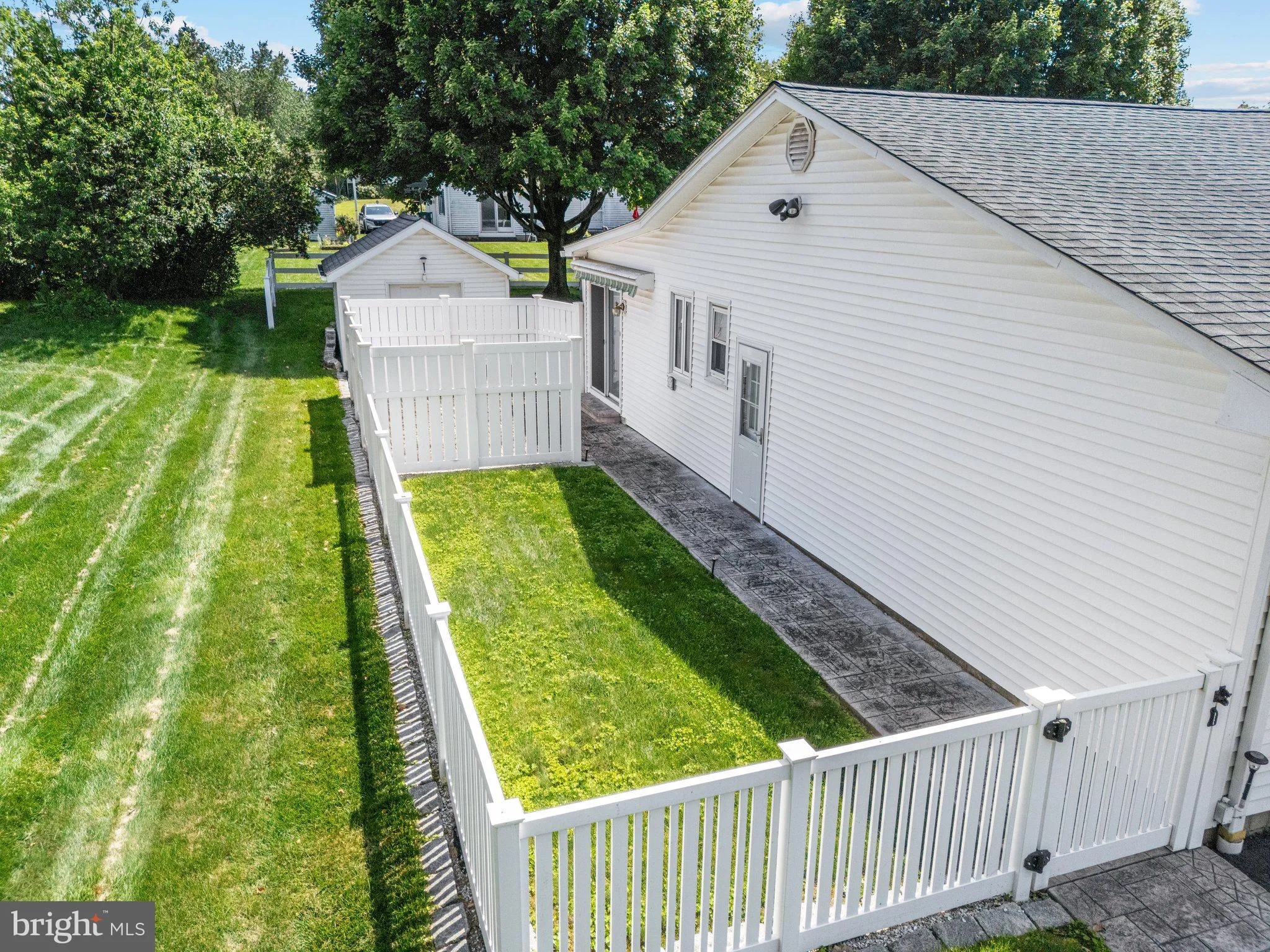 Easton, Pennsylvania 18045, United States, 3 Bedrooms Bedrooms, ,4 BathroomsBathrooms,Residential,Pending,158672