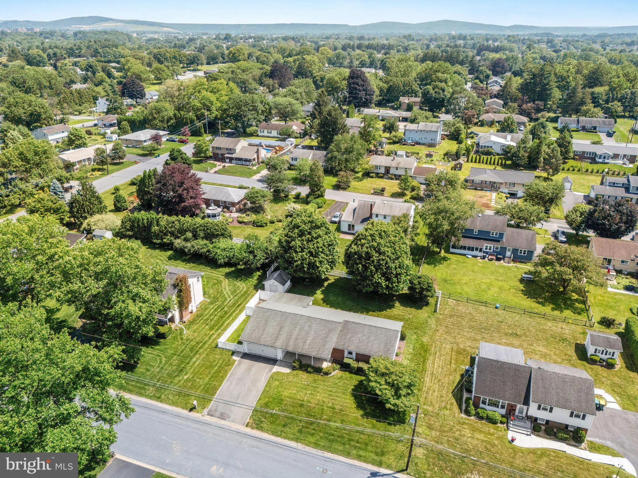 Easton, Pennsylvania 18045, United States, 3 Bedrooms Bedrooms, ,4 BathroomsBathrooms,Residential,Pending,158672