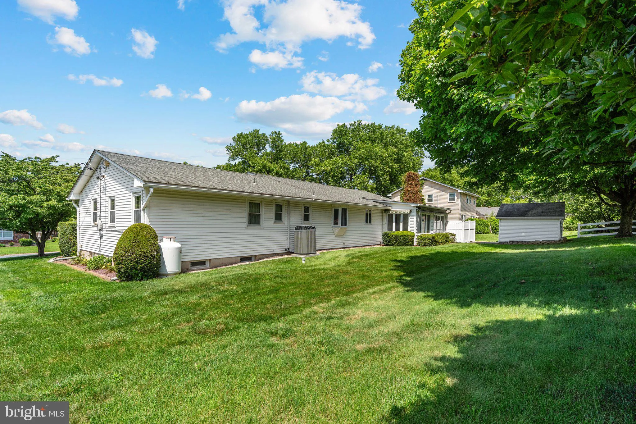 Easton, Pennsylvania 18045, United States, 3 Bedrooms Bedrooms, ,4 BathroomsBathrooms,Residential,Pending,158672