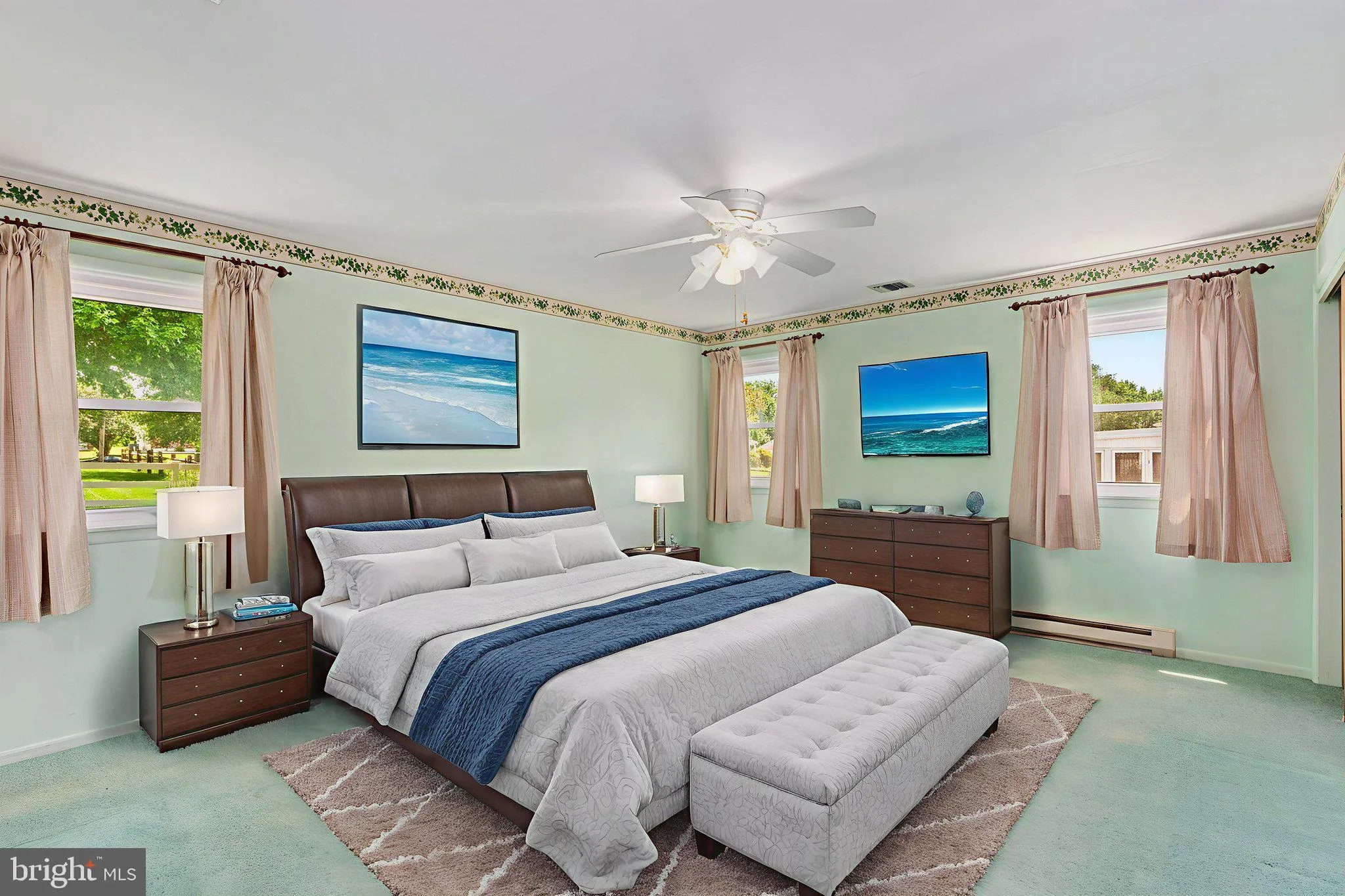 Easton, Pennsylvania 18045, United States, 3 Bedrooms Bedrooms, ,4 BathroomsBathrooms,Residential,Pending,158672