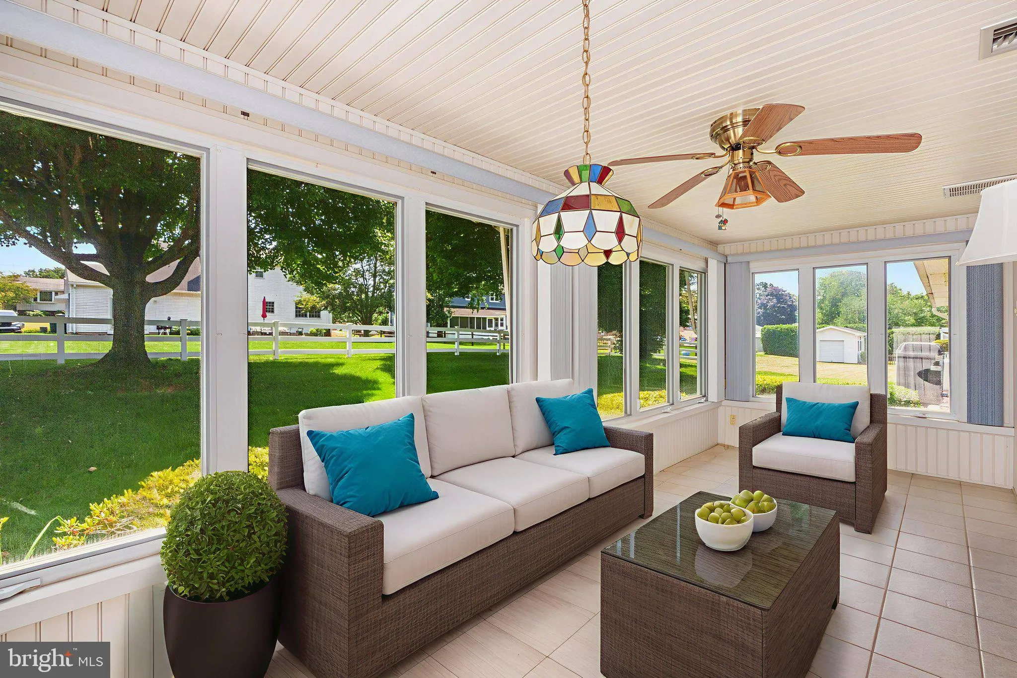 Easton, Pennsylvania 18045, United States, 3 Bedrooms Bedrooms, ,4 BathroomsBathrooms,Residential,Pending,158672