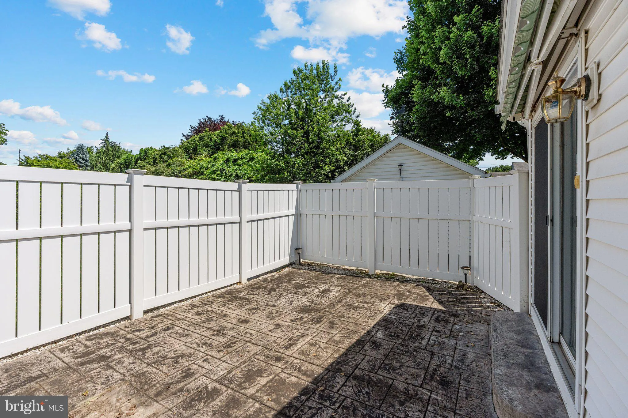 Easton, Pennsylvania 18045, United States, 3 Bedrooms Bedrooms, ,4 BathroomsBathrooms,Residential,Pending,158672