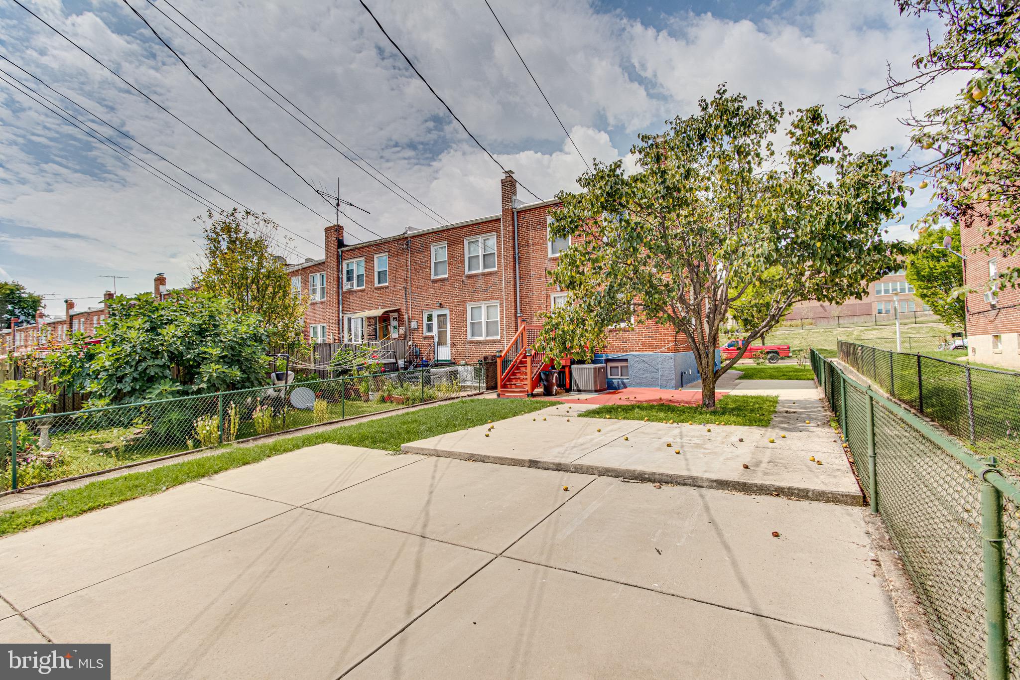 GREEKTOWN - Residential