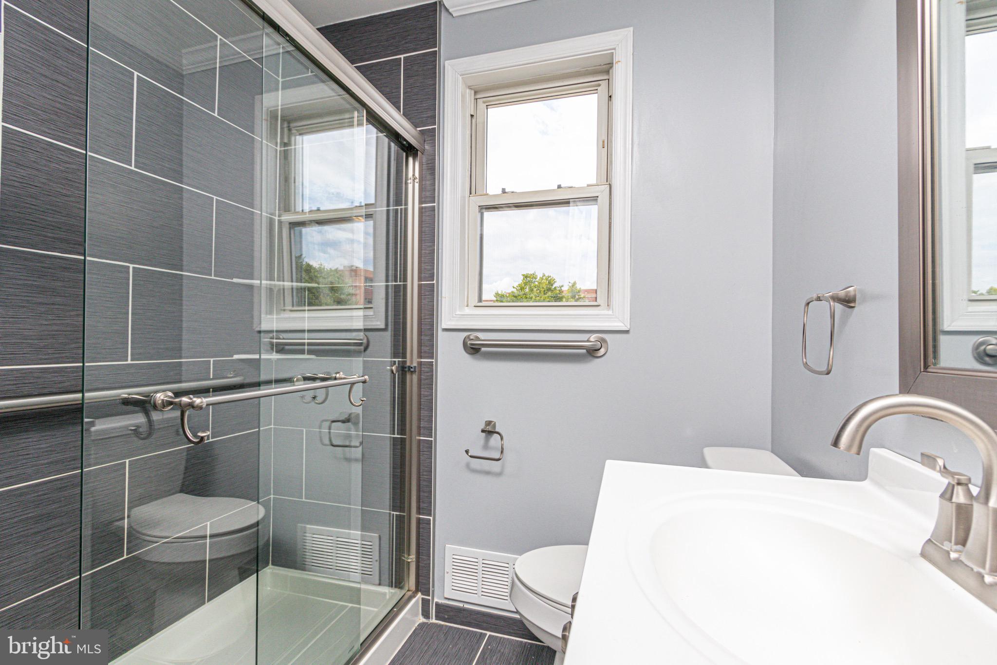 GREEKTOWN - Residential