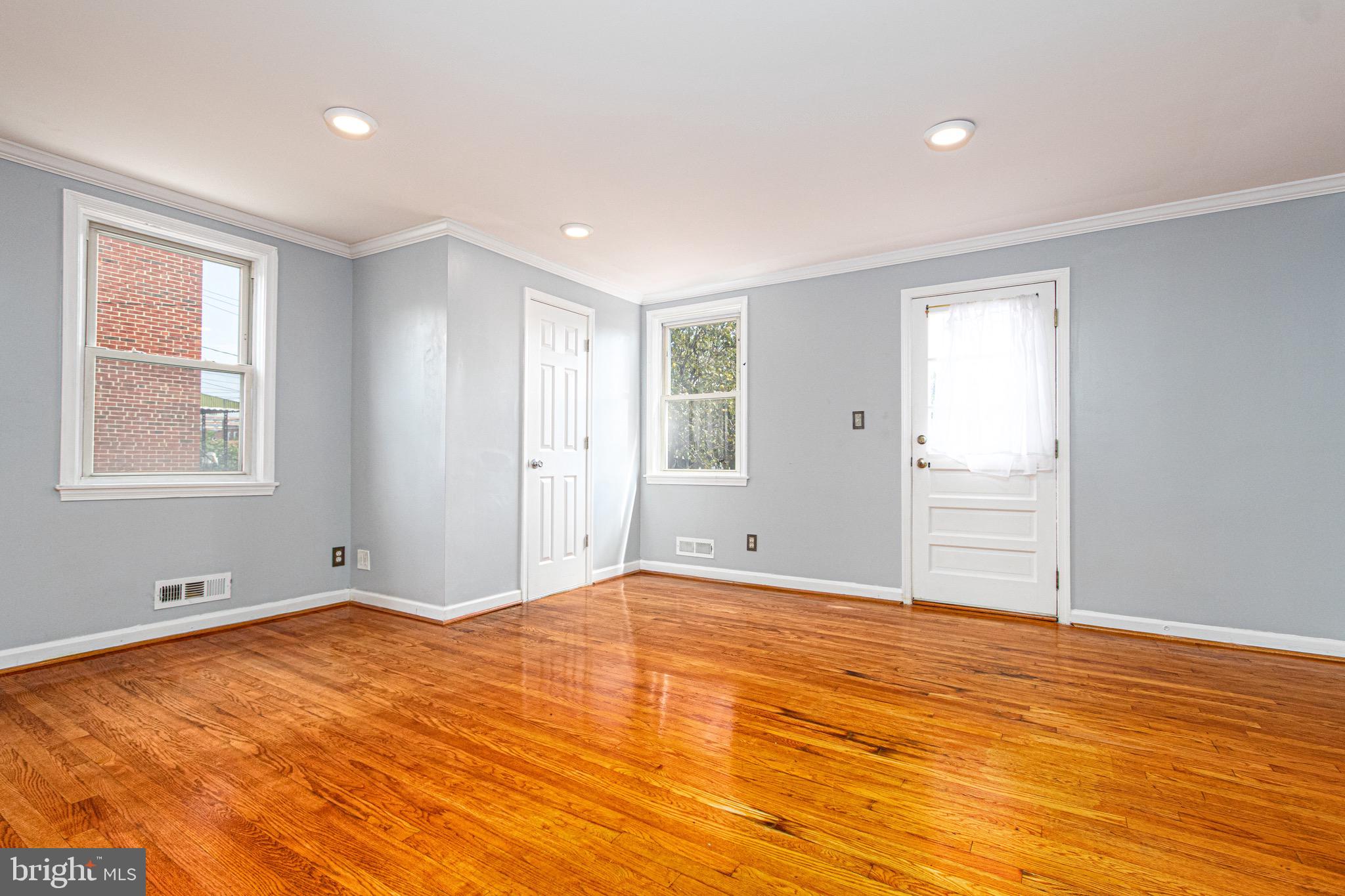 GREEKTOWN - Residential