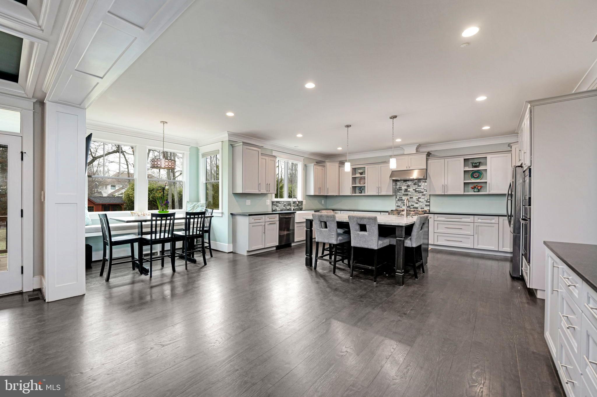 MURMURING PINES - Residential