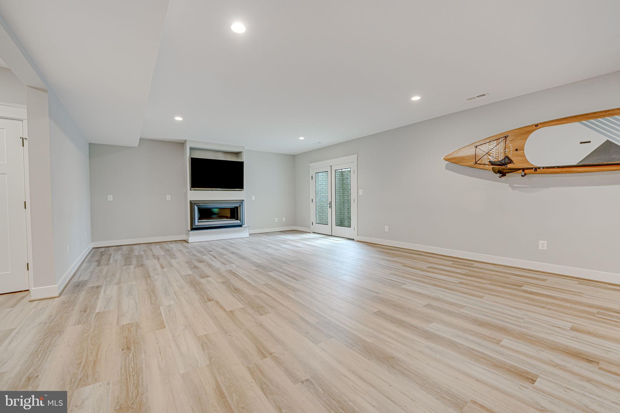 MURMURING PINES - Residential