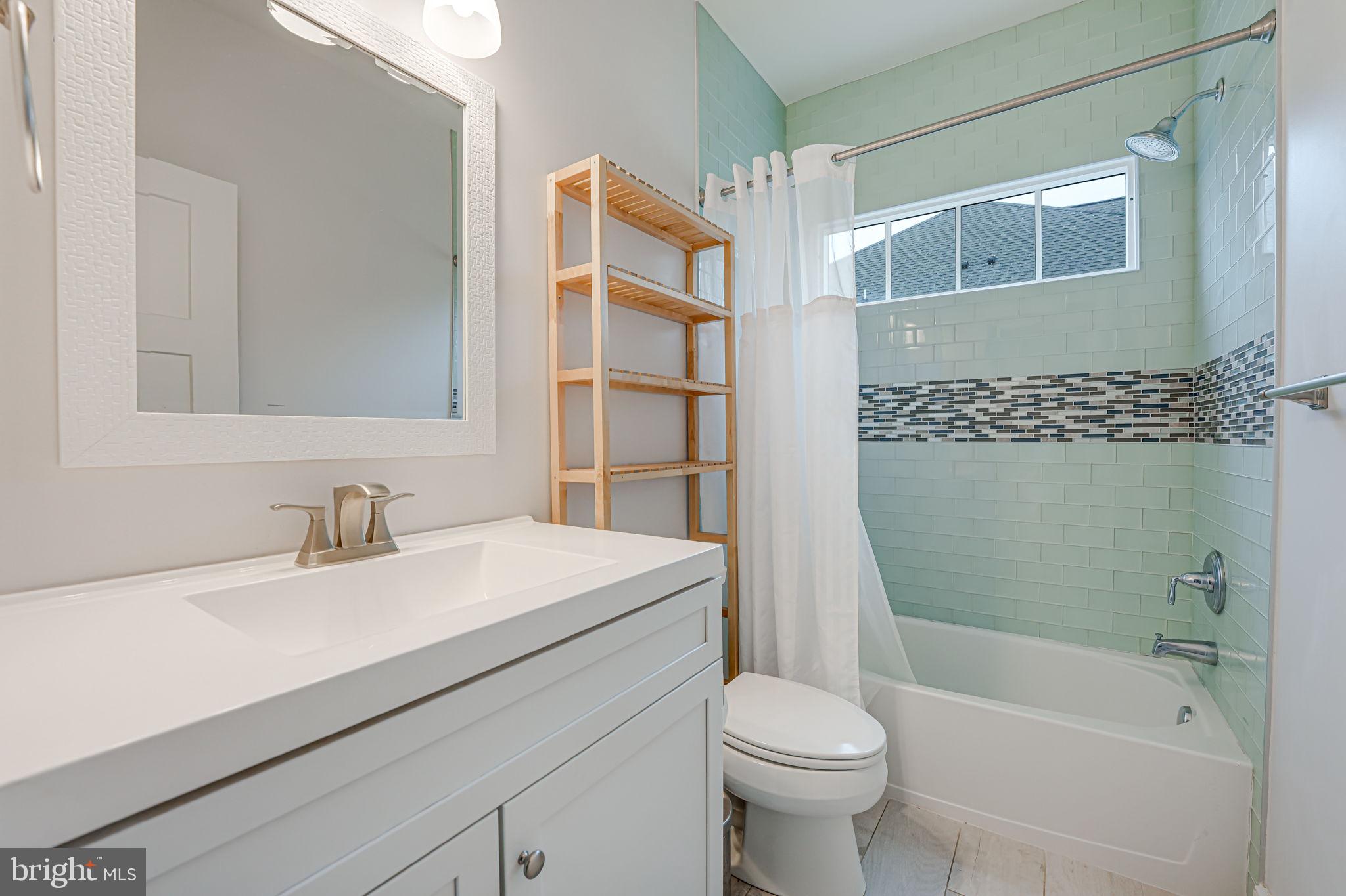 MURMURING PINES - Residential