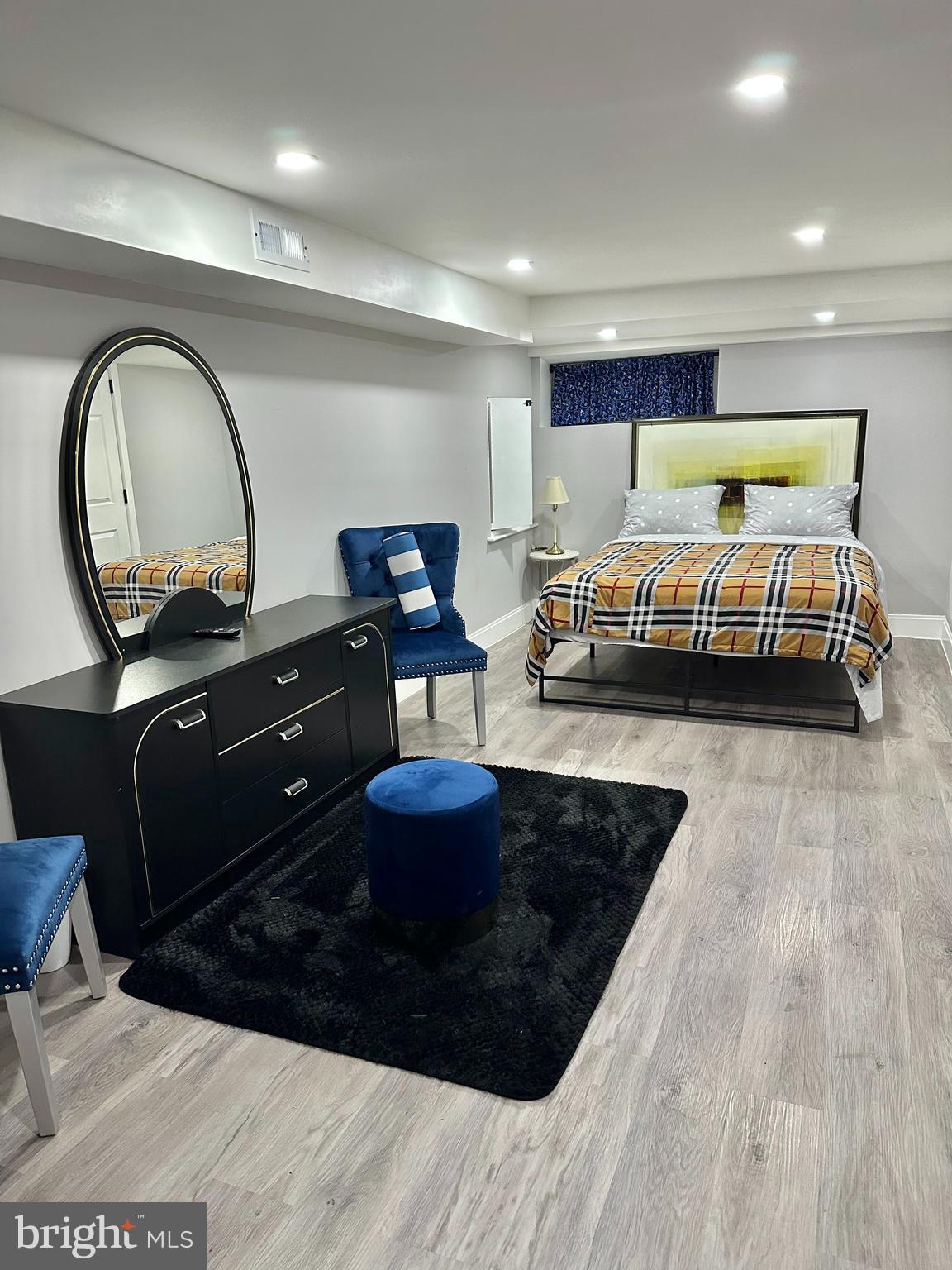 WHITMAN - Residential