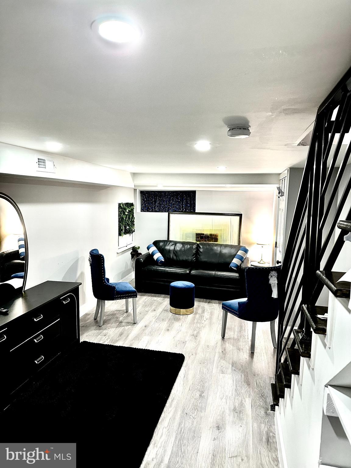 WHITMAN - Residential