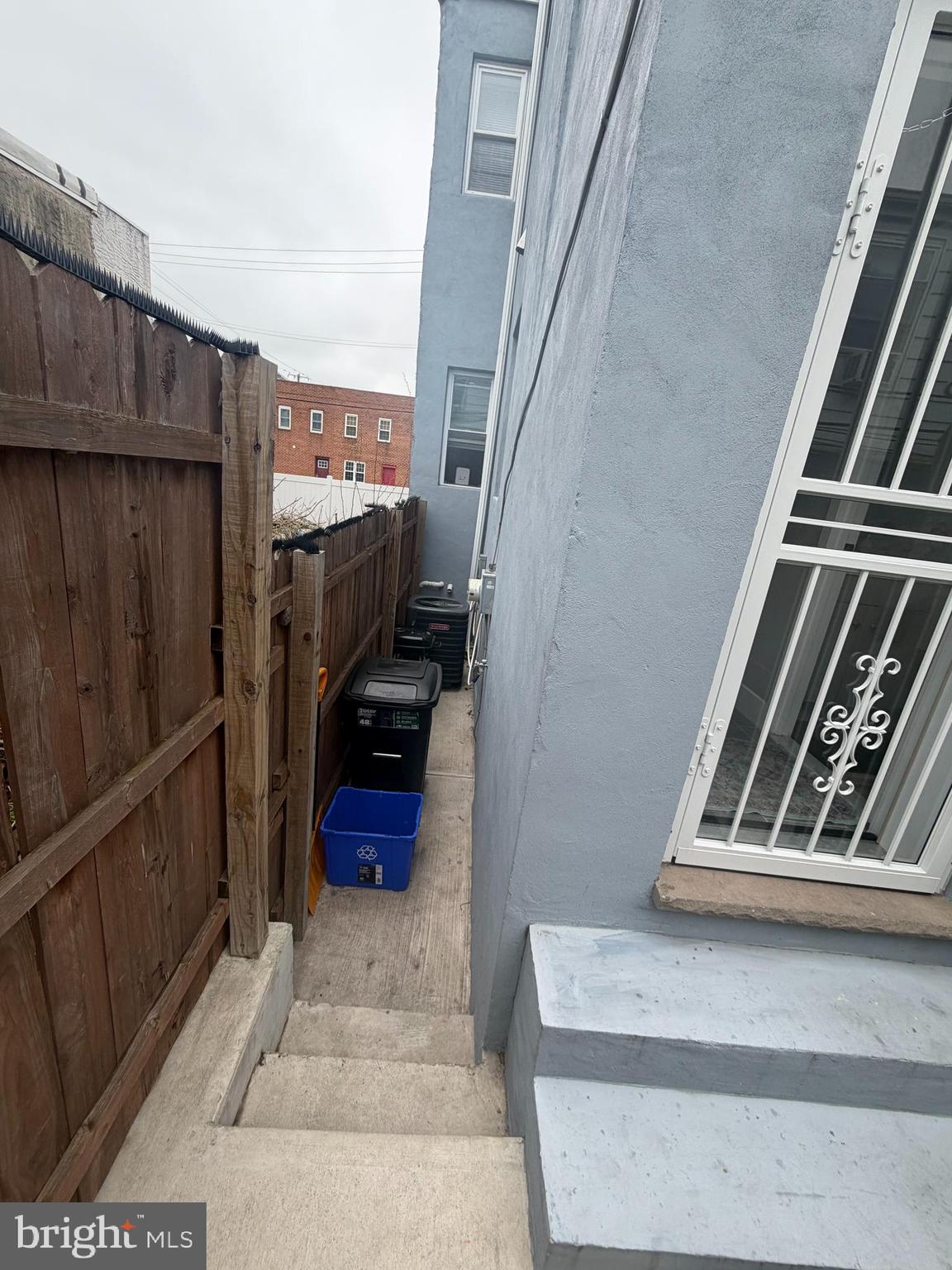 WHITMAN - Residential