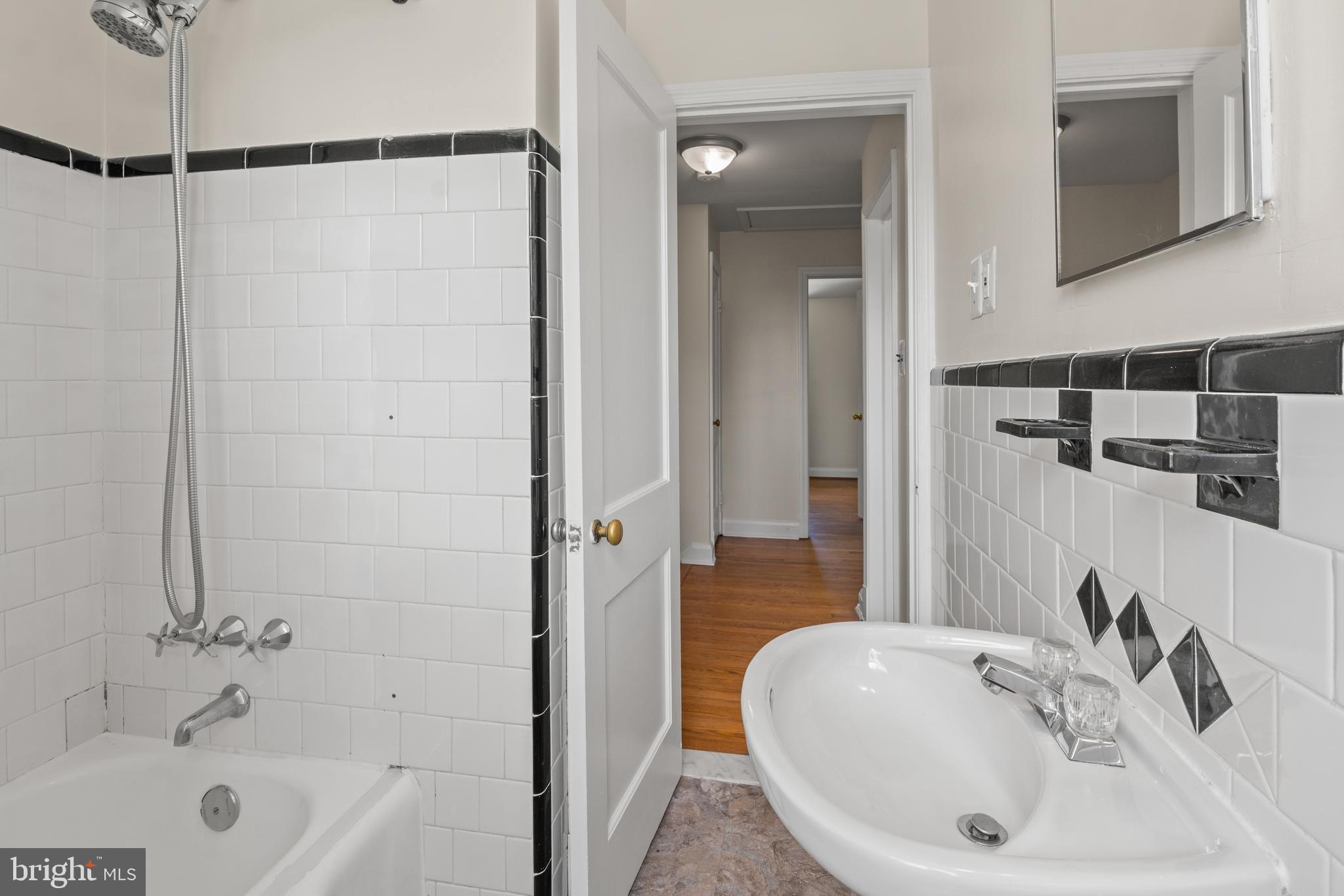 KNETTISHALL - Residential