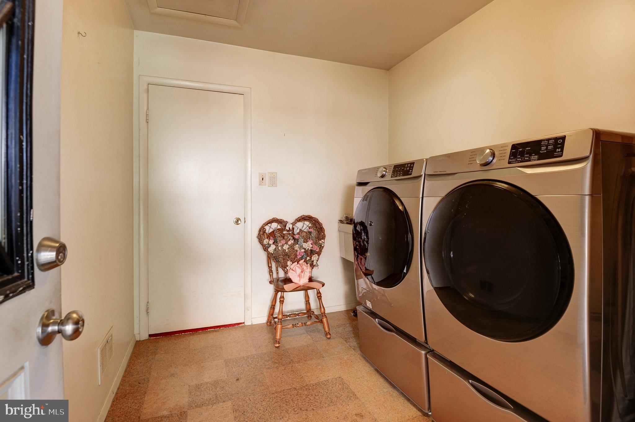 OAK ORCHARD - Residential