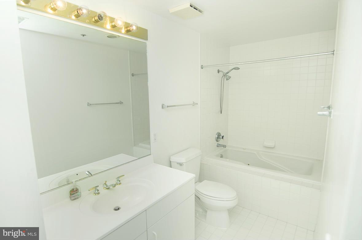 HARBORVIEW - Residential Lease