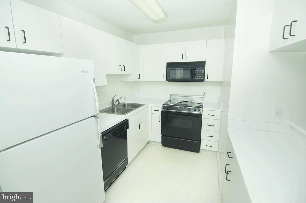 HARBORVIEW - Residential Lease