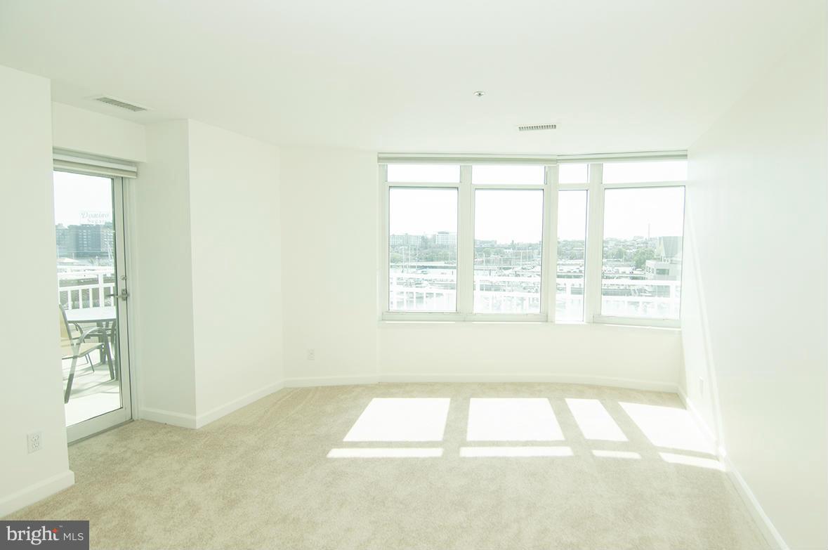 HARBORVIEW - Residential Lease