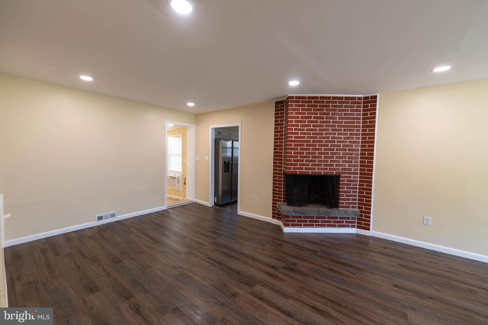 LYNN ACRES - Residential Lease