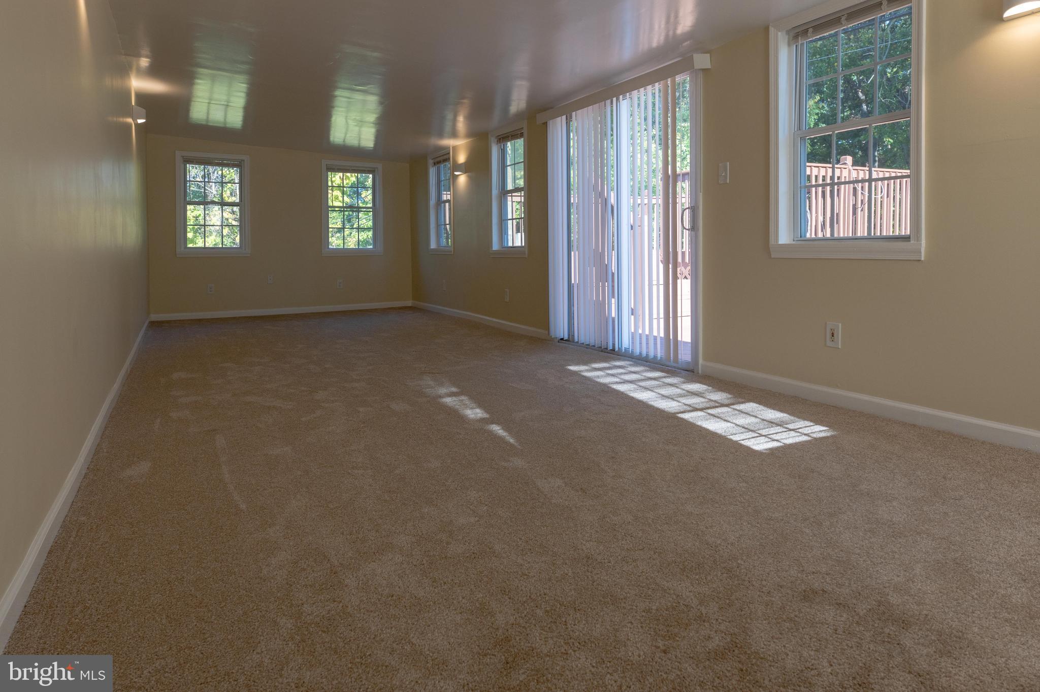 LYNN ACRES - Residential Lease