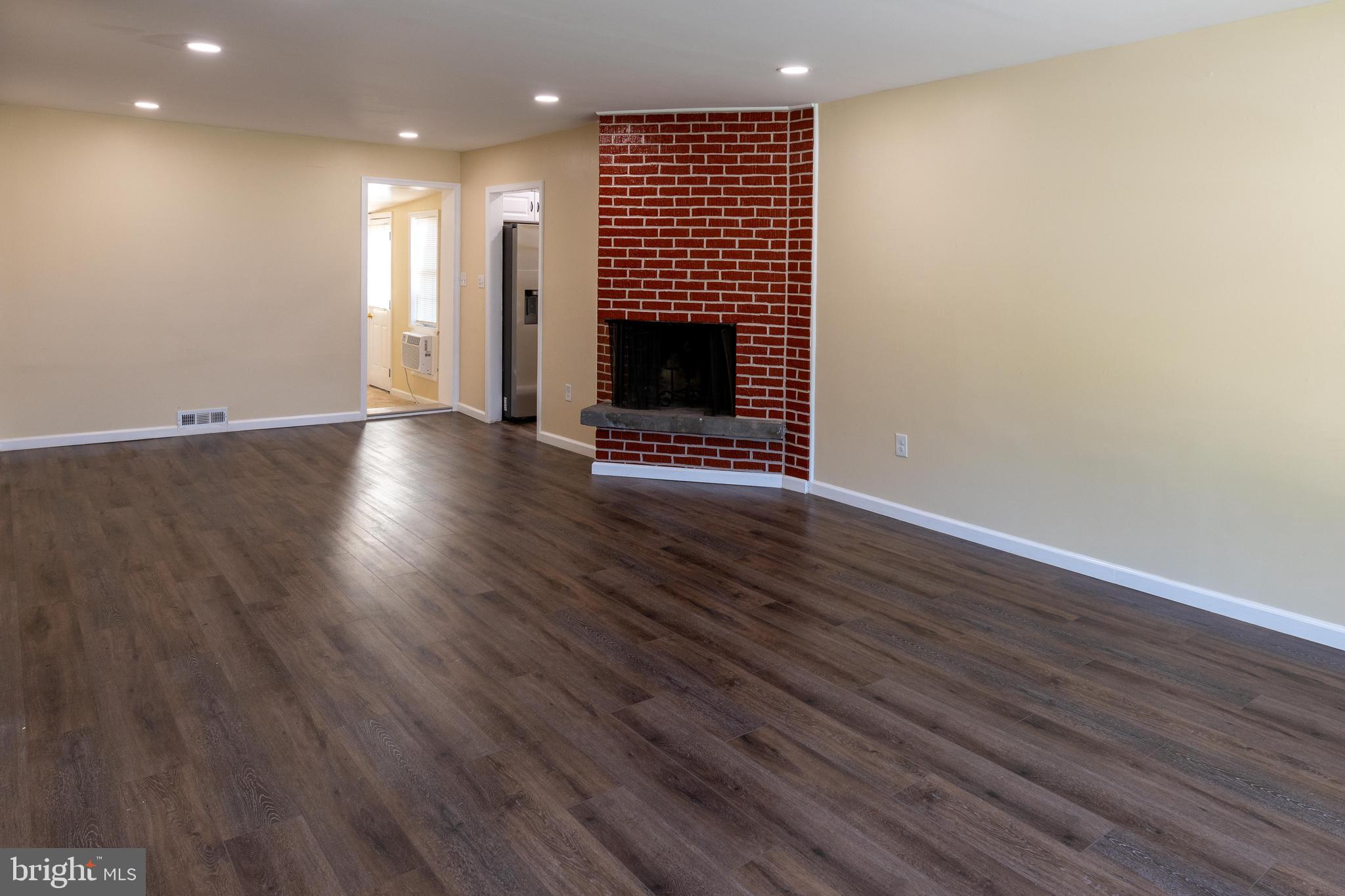 LYNN ACRES - Residential Lease