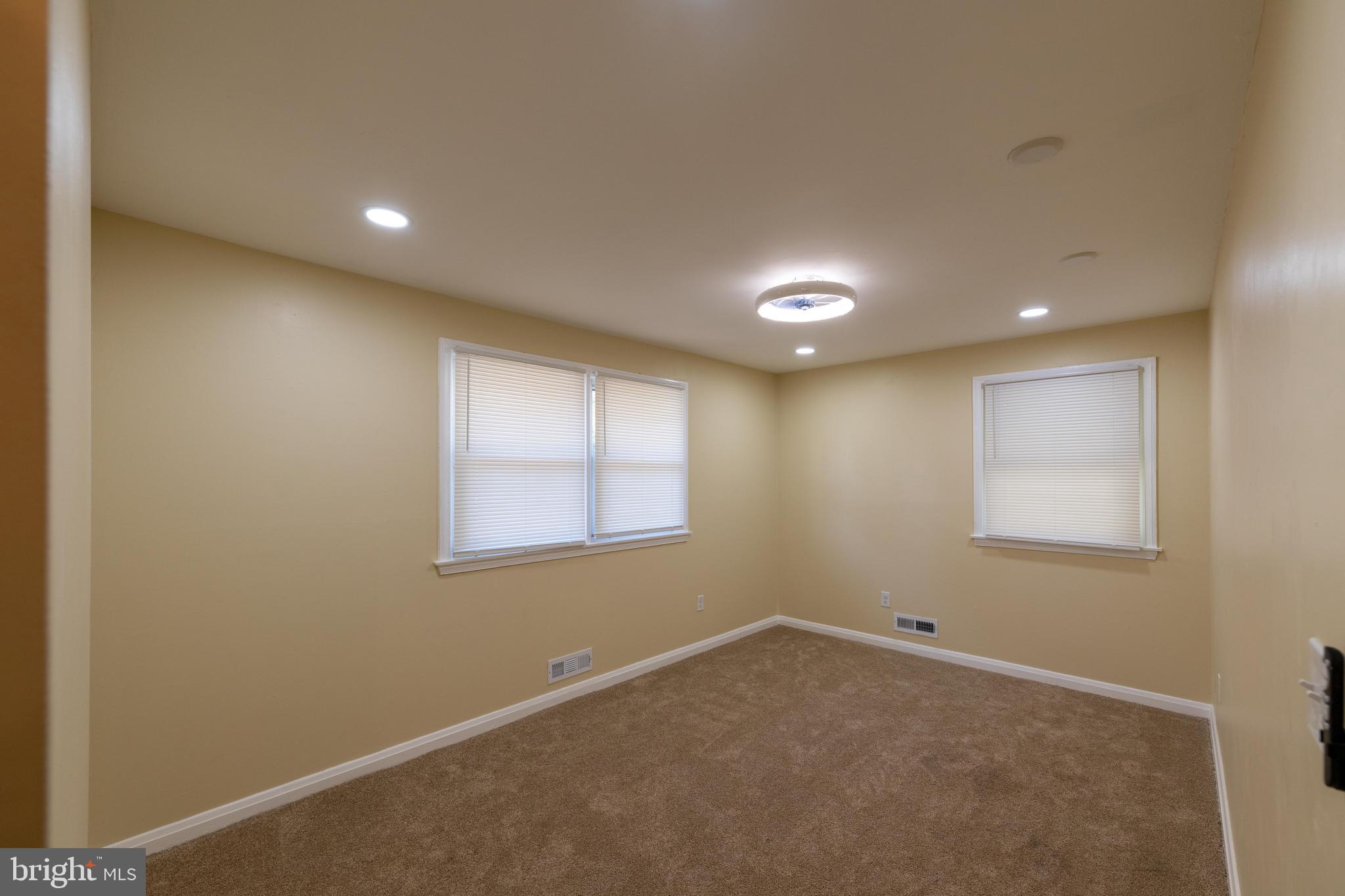 LYNN ACRES - Residential Lease