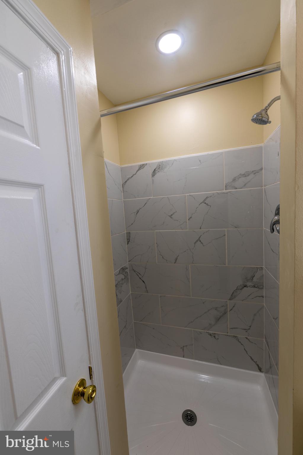 LYNN ACRES - Residential Lease