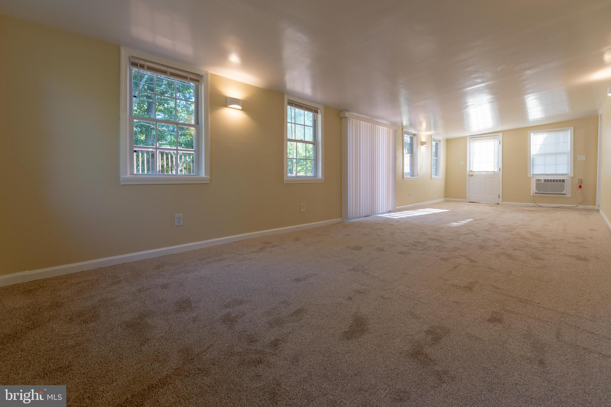 LYNN ACRES - Residential Lease